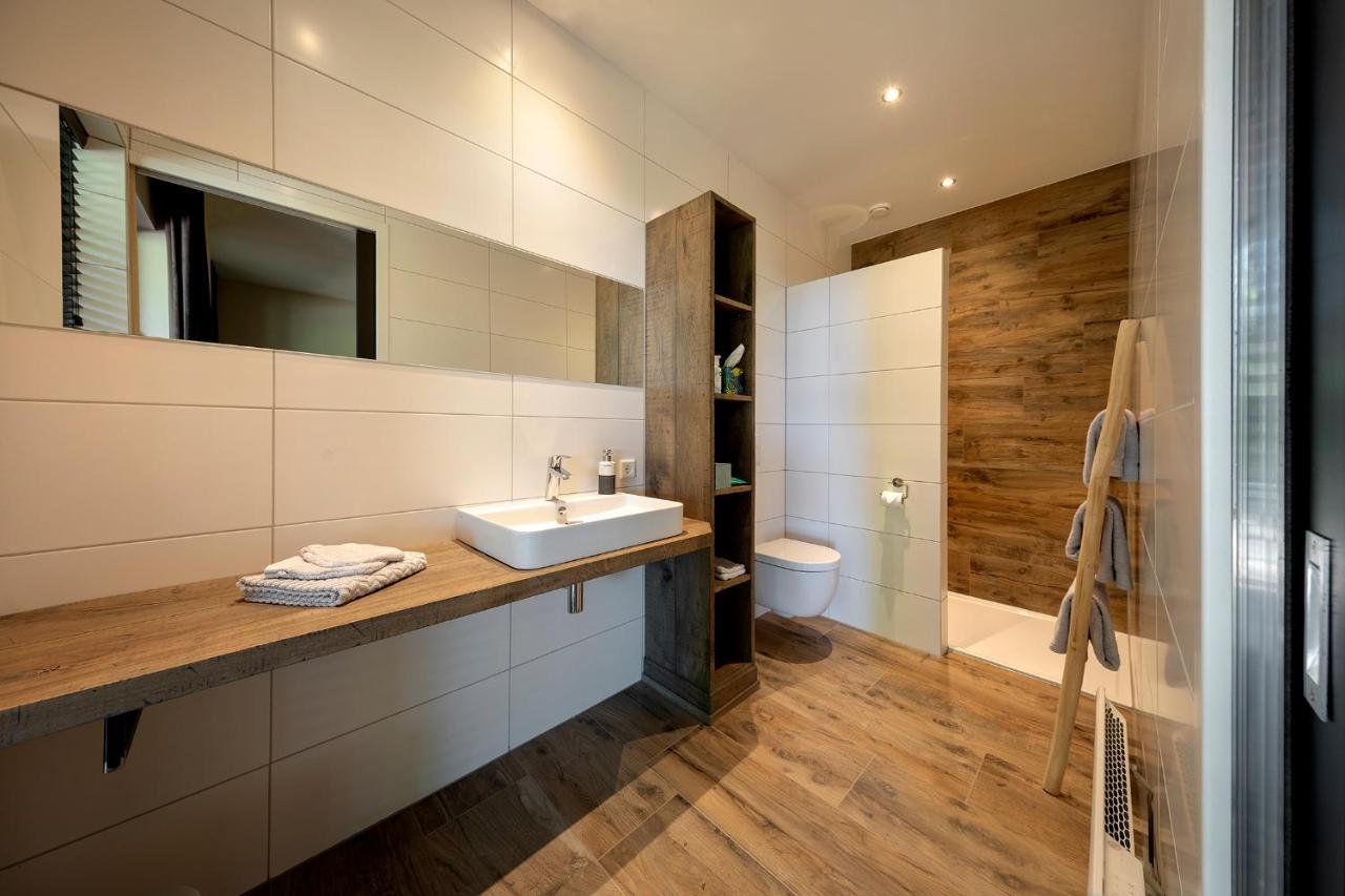 Aubergine Logeren & Dineren Bed and Breakfast Tegelen Εξωτερικό φωτογραφία
